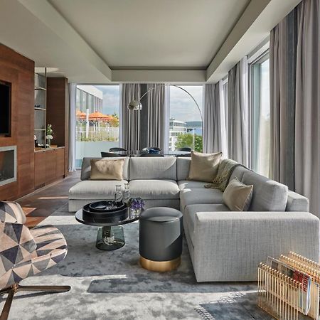 Hyatt Regency Zurich Airport Circle Hotel Клотен Екстериор снимка