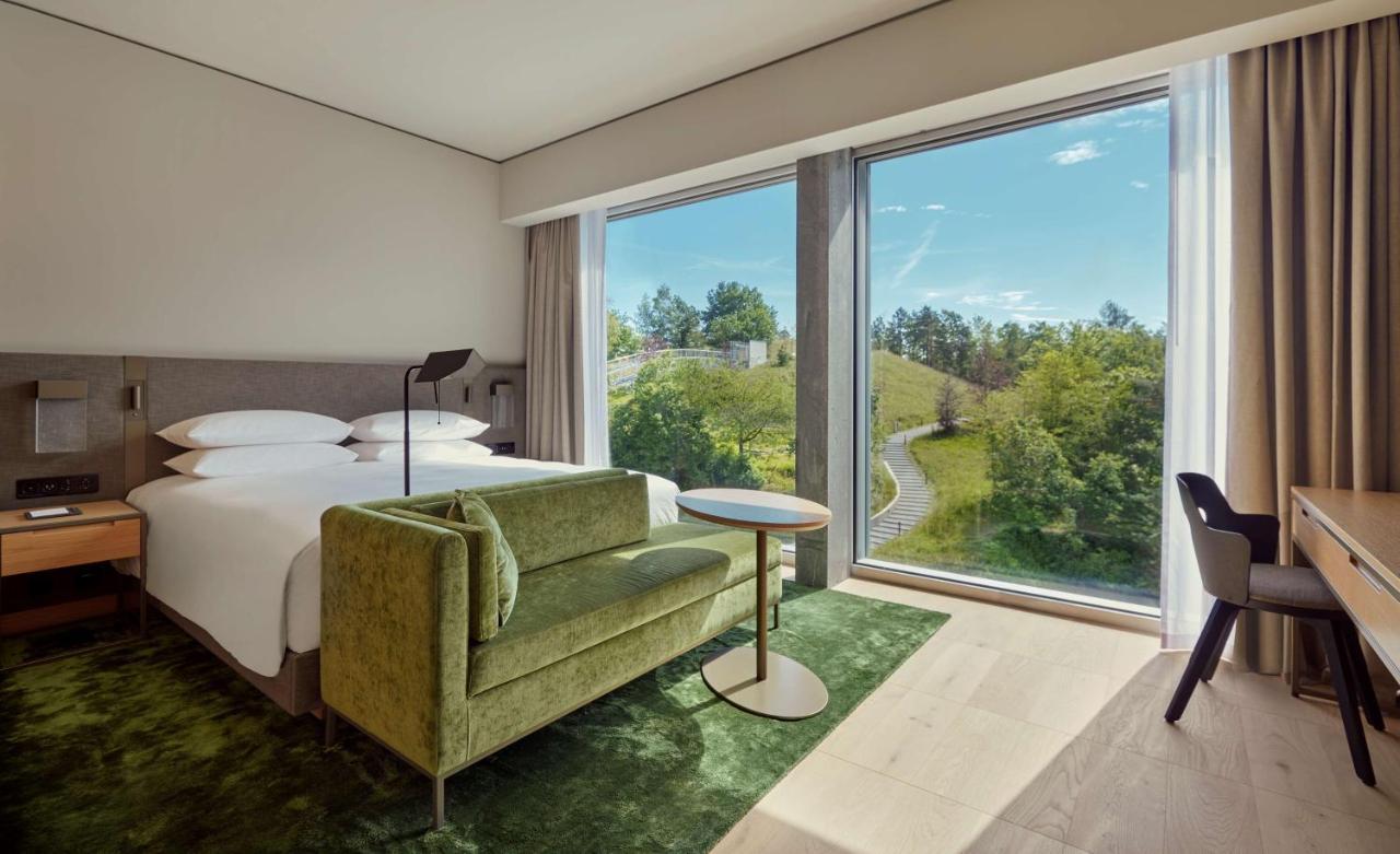 Hyatt Regency Zurich Airport Circle Hotel Клотен Екстериор снимка